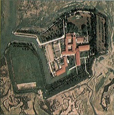 Veduta aerea dell'isola di San Francesco del deserto