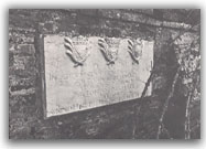 Iscrizione sul muro di cinta - 1978