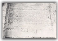 Scritte murali all'interno del Tezon - 1978
