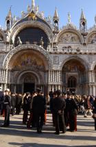 Clicca per visualizzare l'immagine esterno-Basilica.jpg ad alta risoluzione