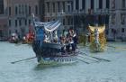 Clicca per visualizzare l'immagine corteo storico regata 2004_0003.jpg ad alta risoluzione