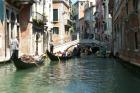 Clicca per visualizzare l'immagine gondole2.jpg ad alta risoluzione