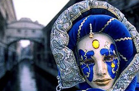 Maschera col Ponte dei Sospiri sullo sfondo