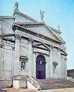La facciata della chiesa del Redentore