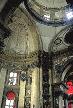 L'interno della chiesa della Salute